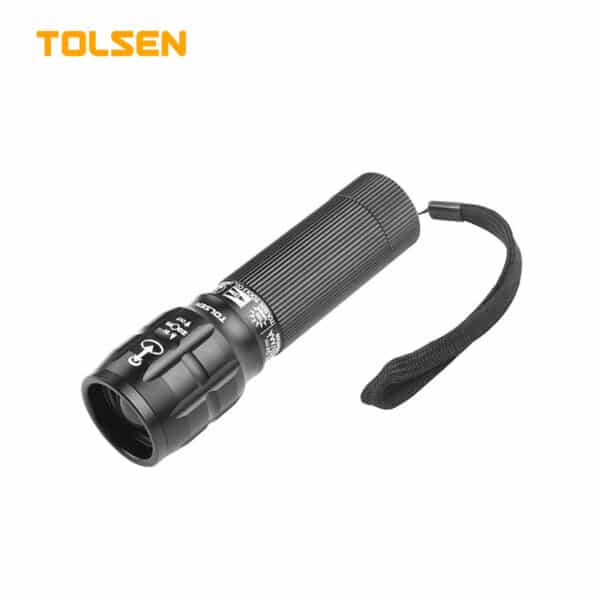 LED FLASHLIGHT WITH ZOOM FUNCTION