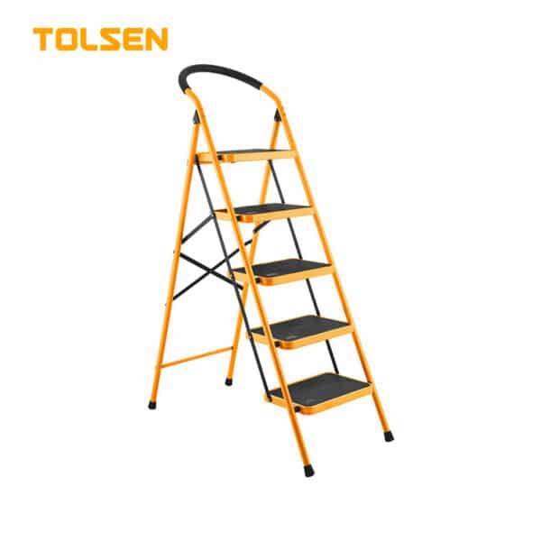 STEEL LADDER